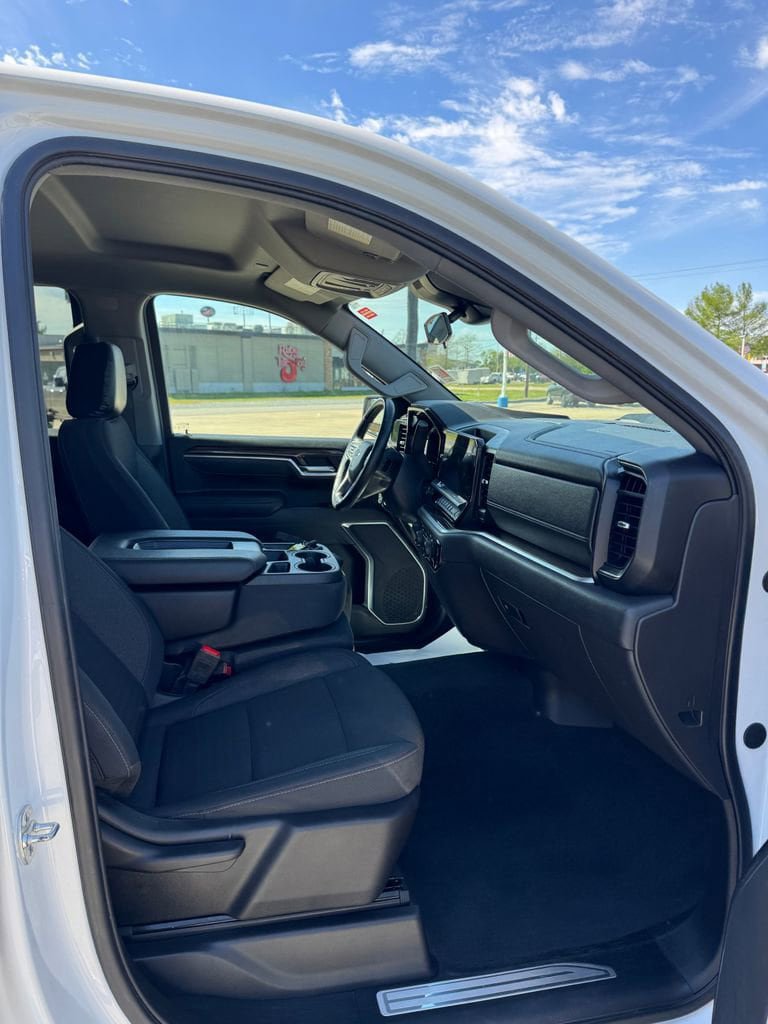 Used 2025 Chevrolet Silverado 1500 LT Trail Boss w/ Protection Package AWD/4WD image 12
