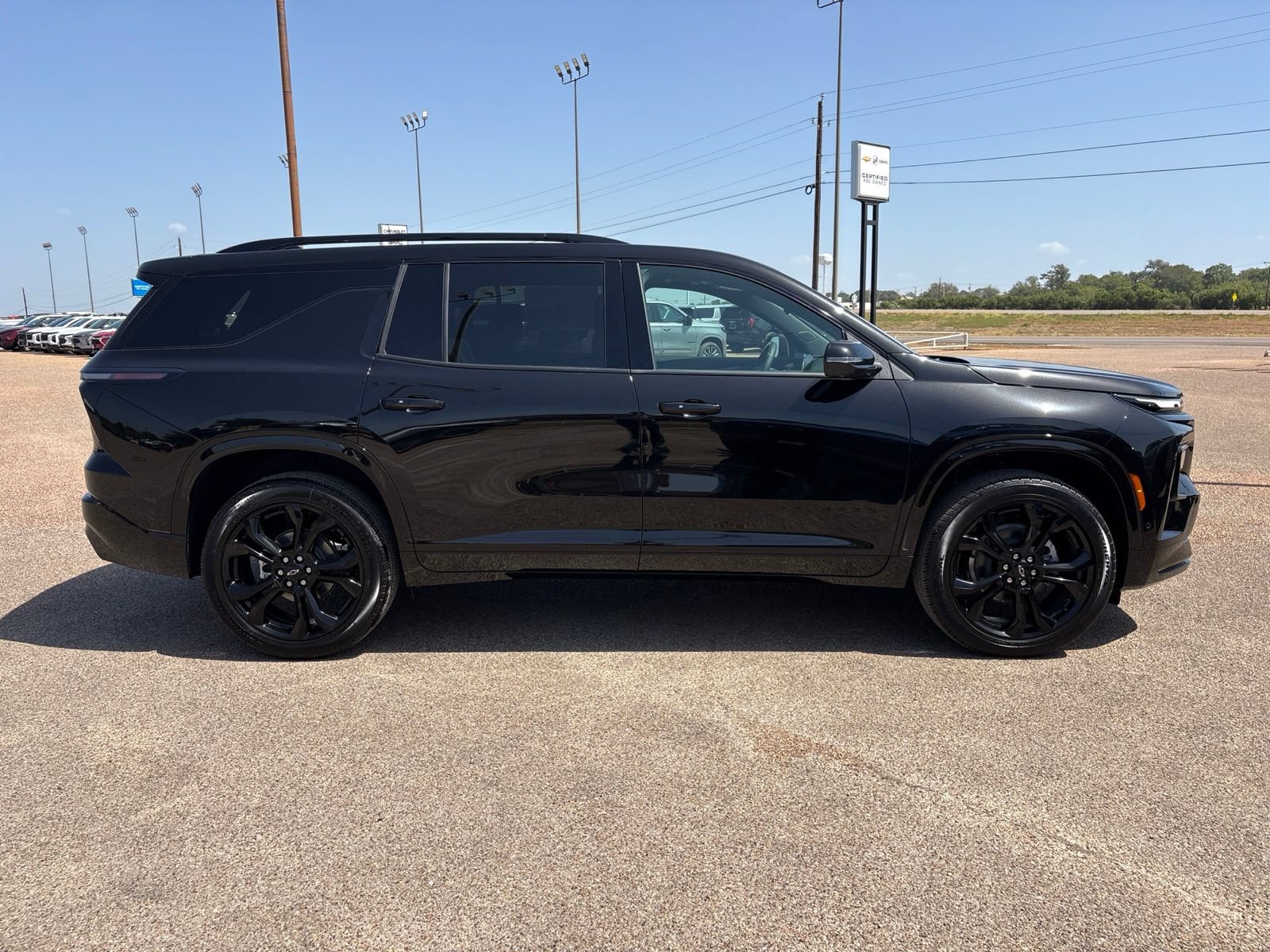 New 2027 Chevrolet Traverse RS FWD image 7