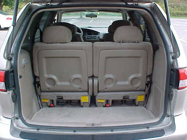Used 2002 Toyota Sienna LE w/ Symphony Pkg FWD image 7