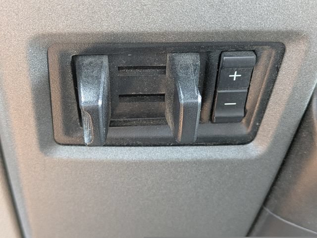 Used 2017 Ford F550 2WD Regular Cab Super Duty image 15