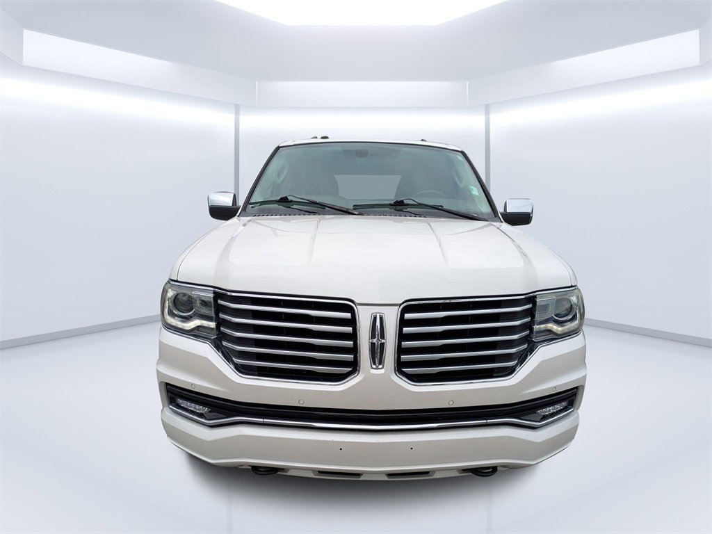 Used 2015 Lincoln Navigator L 4WD image 8