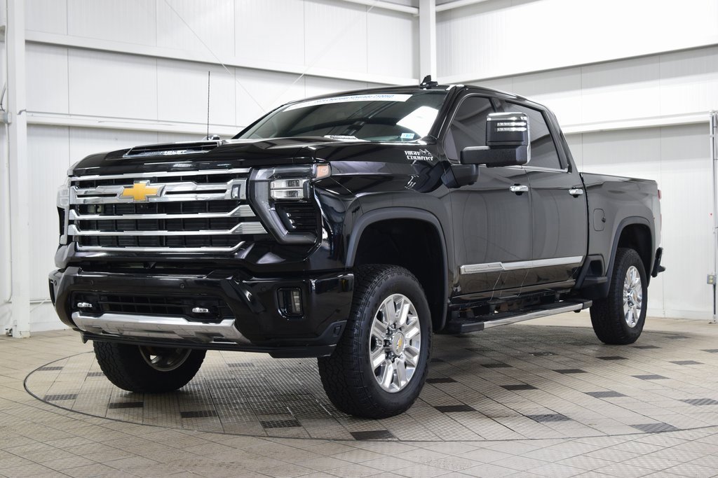 Used 2024 Chevrolet Silverado 2500 High Country image 3
