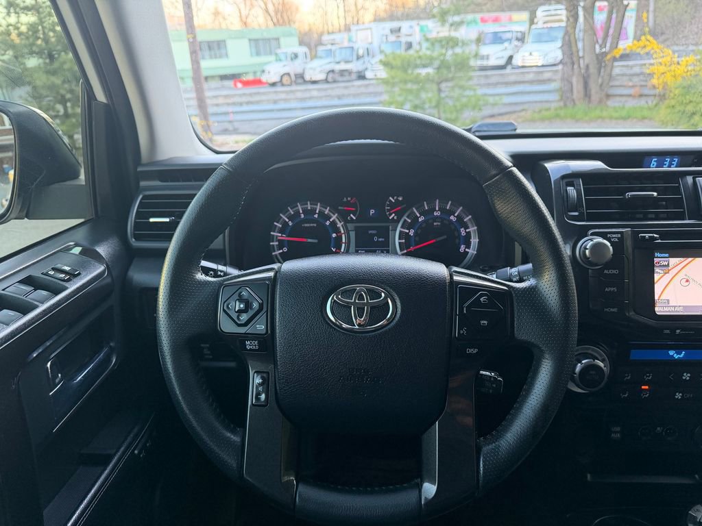 Used 2019 Toyota 4Runner Limited AWD/4WD image 17