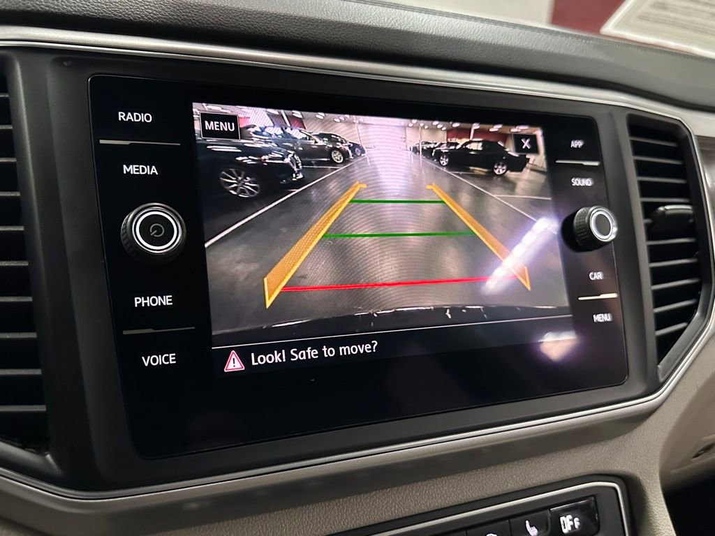 Used 2018 Volkswagen Atlas SE w/ R-Line Package FWD image 23