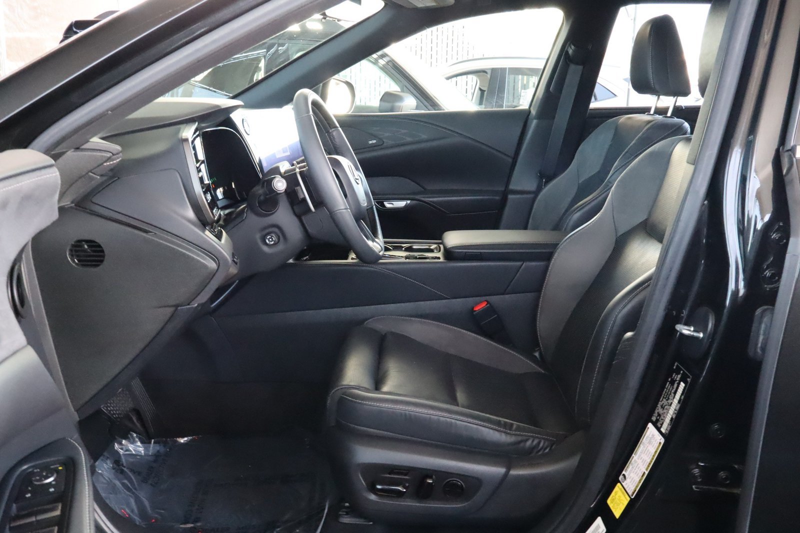 Used 2023 Lexus RX 350 FWD w/ Cold Area Package image 20