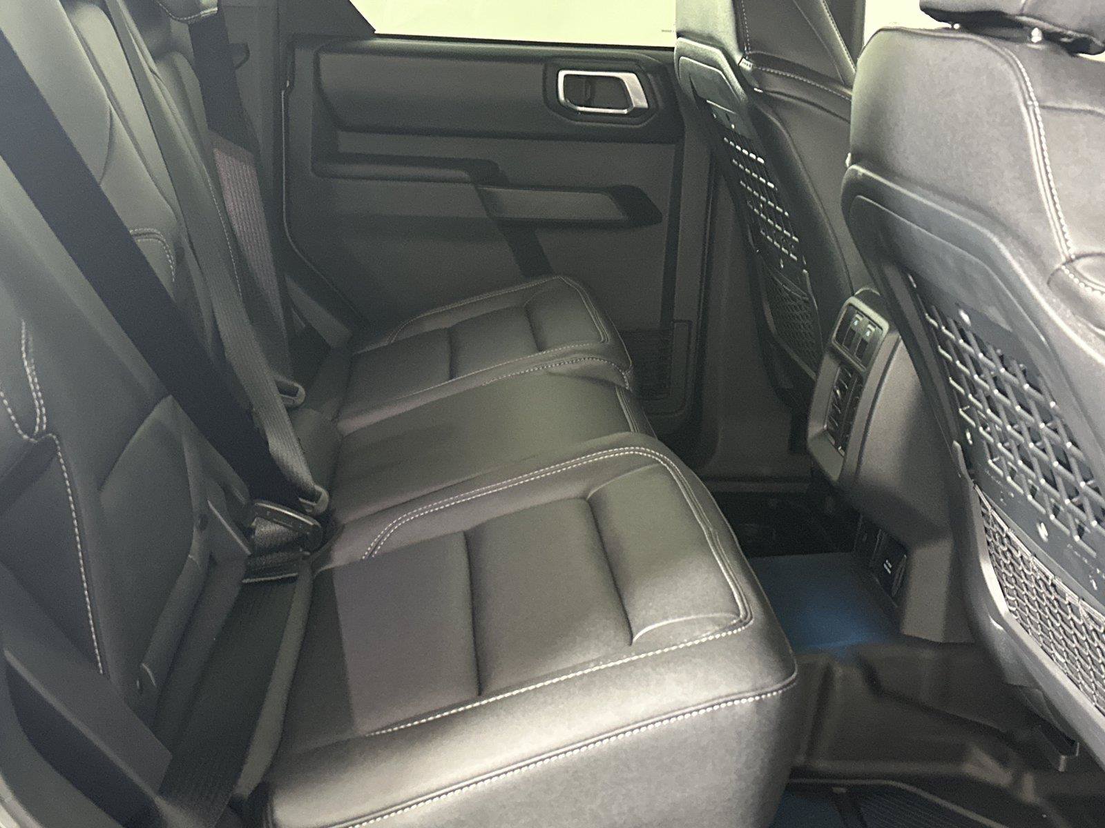 New 2025 Ford Bronco Badlands AWD/4WD image 19