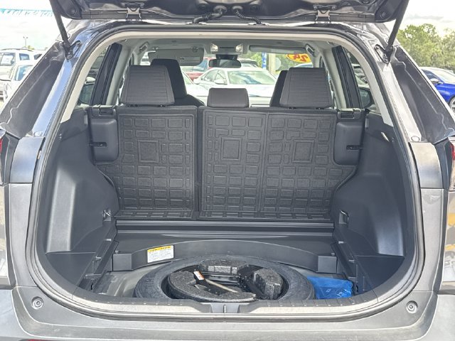 Used 2024 Toyota RAV4 LE FWD image 17