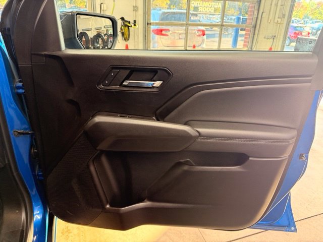 Used 2023 Chevrolet Colorado LT AWD/4WD image 25