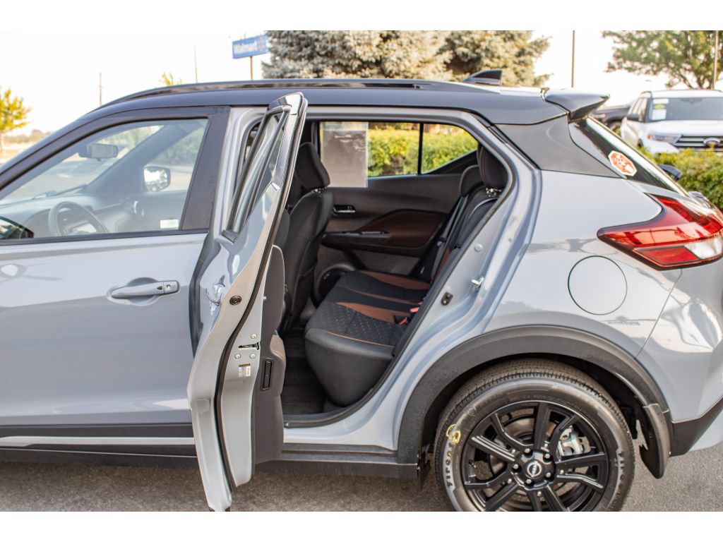 Used 2024 Nissan Kicks SR FWD image 15
