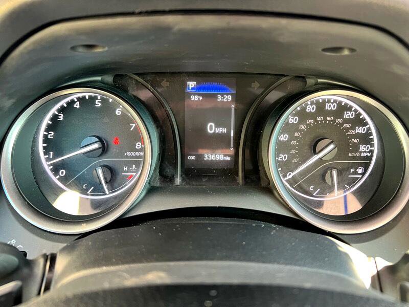 Used 2024 Toyota Camry SE image 11