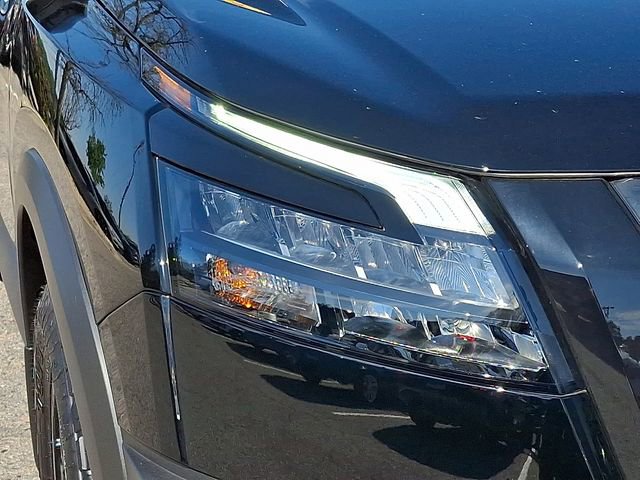 Certified 2025 Nissan Pathfinder Rock Creek image 10