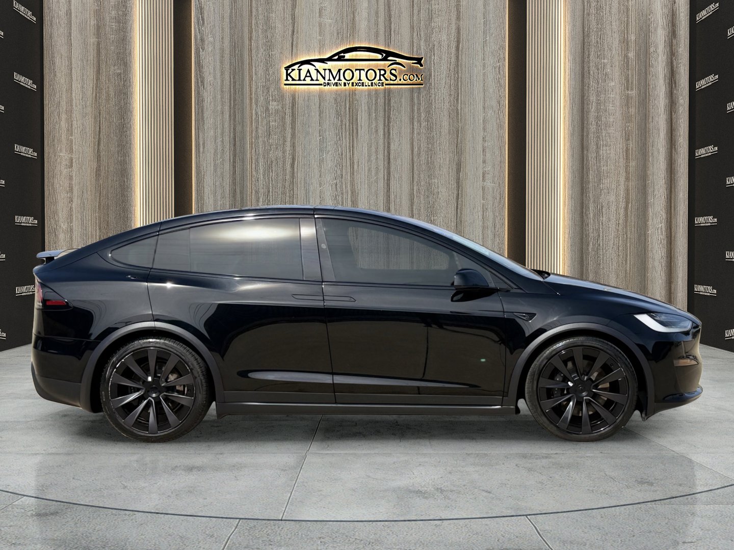 Used 2023 Tesla Model X image 11