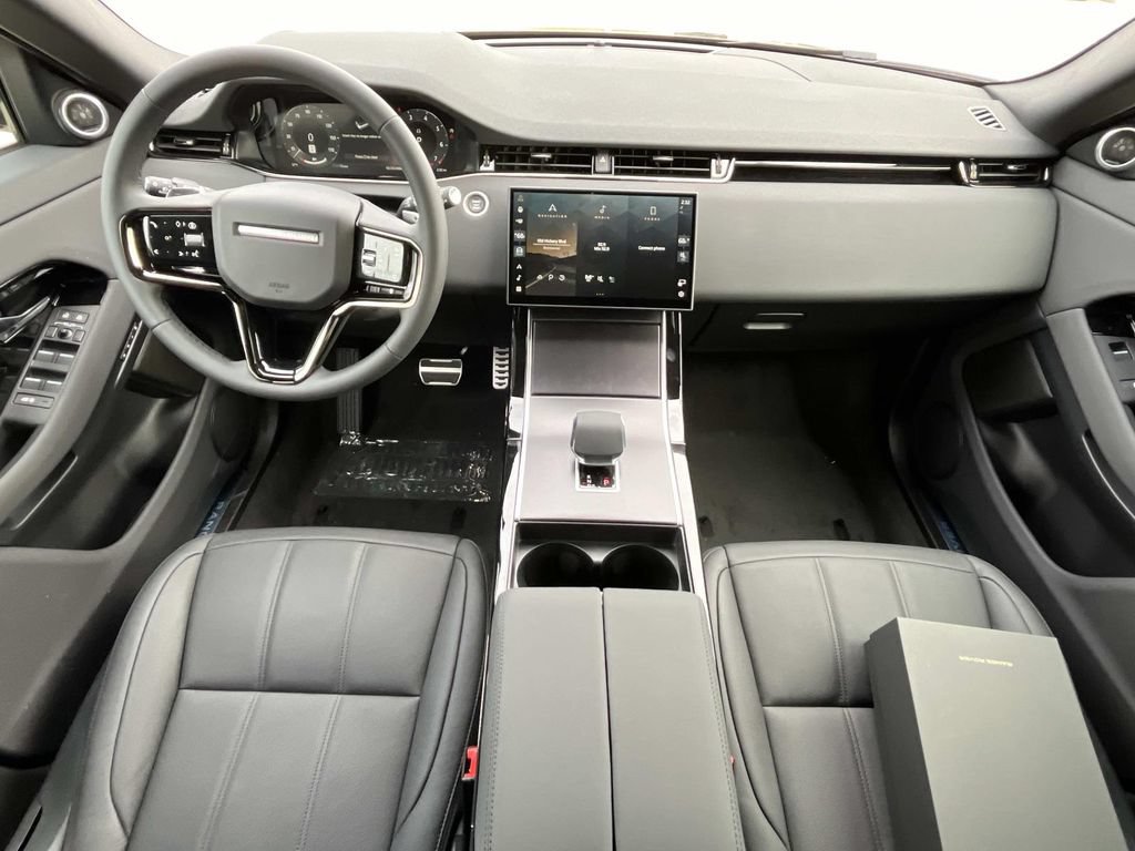 New 2026 Land Rover Range Rover Evoque Dynamic SE AWD/4WD image 9