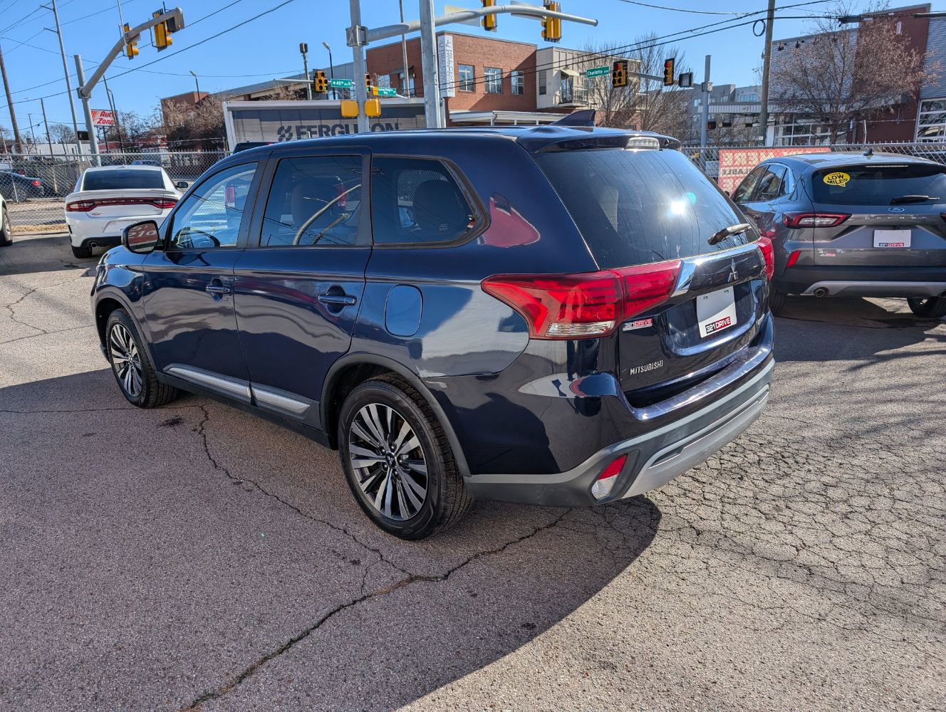 Used 2019 Mitsubishi Outlander ES image 8