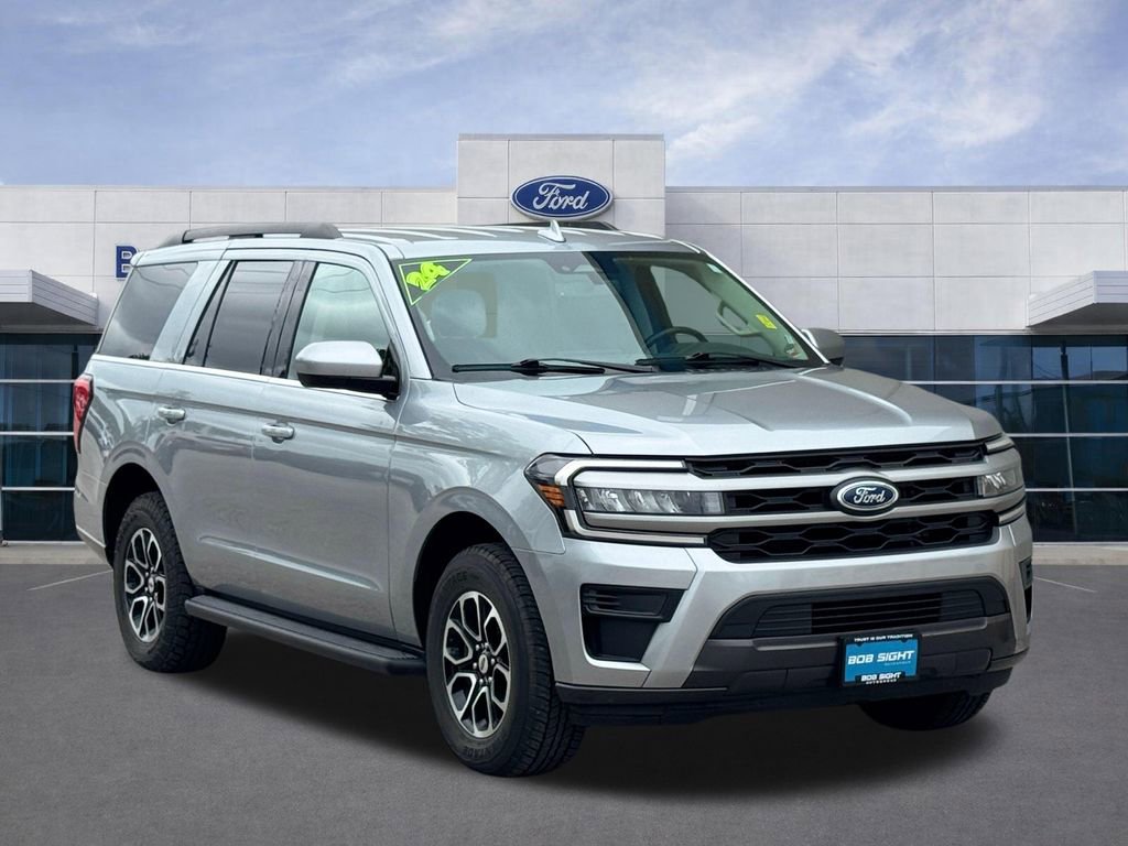 Used 2024 Ford Expedition XLT AWD/4WD image 2