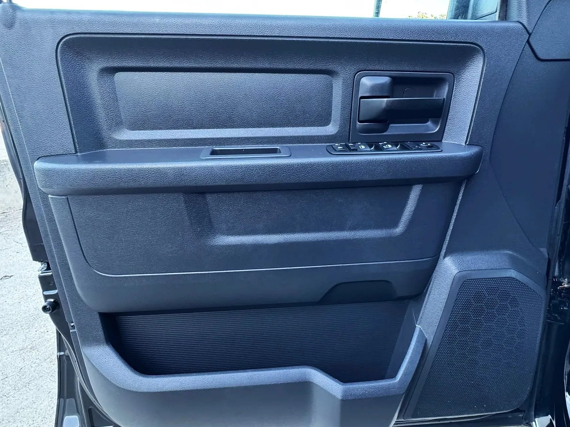 Used 2012 RAM 1500 Express RWD image 30