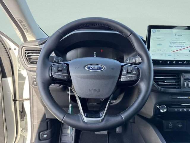 New 2026 Ford Escape SE w/ Class II Trailer Tow Package FWD image 37