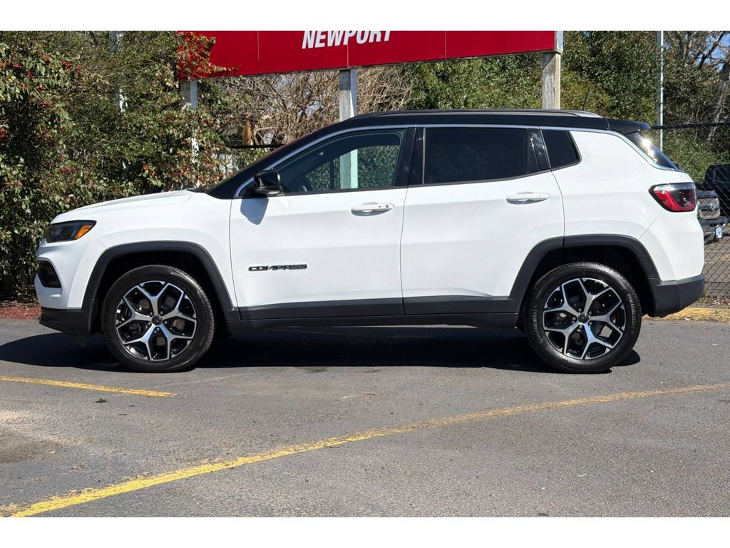 Used 2025 Jeep Compass Limited AWD/4WD image 7