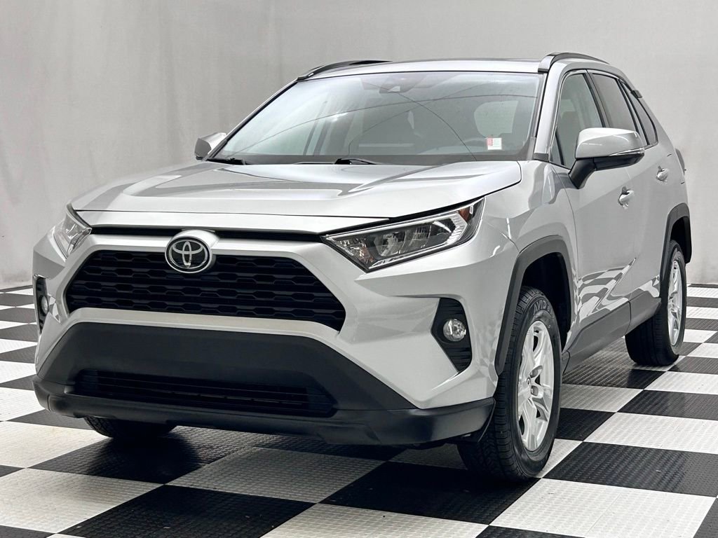 Used 2019 Toyota RAV4 XLE image 4