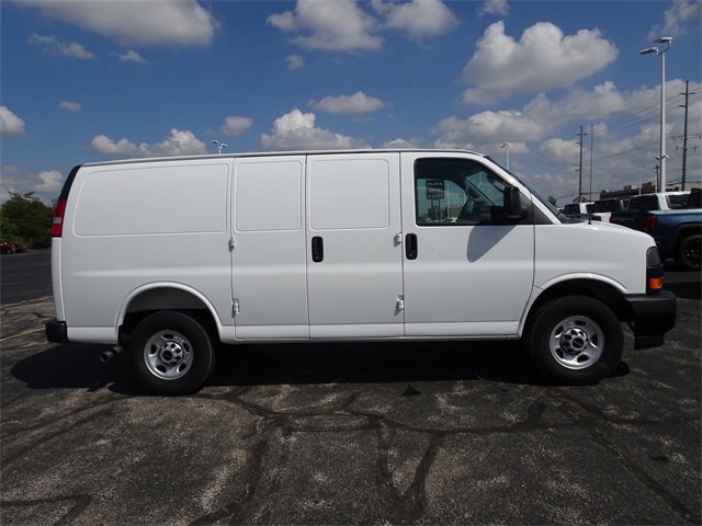 New 2025 GMC Savana 3500 w/ Driver Convenience Package image 8