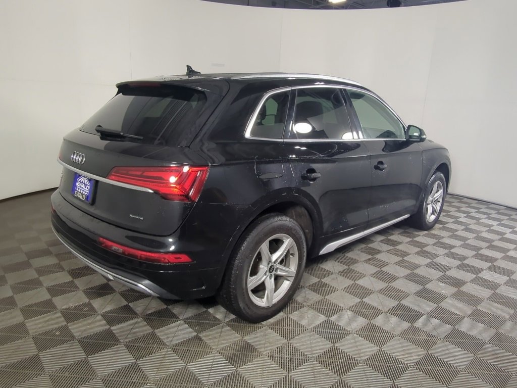 Used 2023 Audi Q5 2.0T Premium w/ Convenience Package image 10