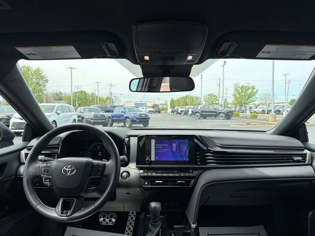 Used 2025 Toyota Camry SE FWD image 14