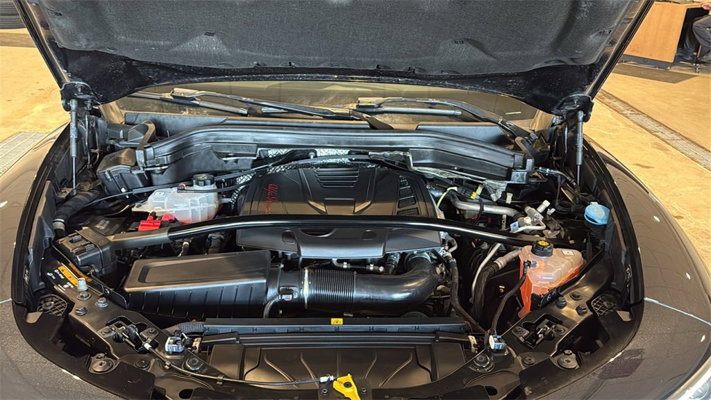 Used 2020 Alfa Romeo Stelvio Ti w/ Nero Edizione image 11