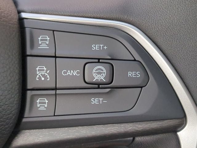 New 2026 Jeep Grand Cherokee Limited w/ Trailer Tow Package AWD/4WD image 27