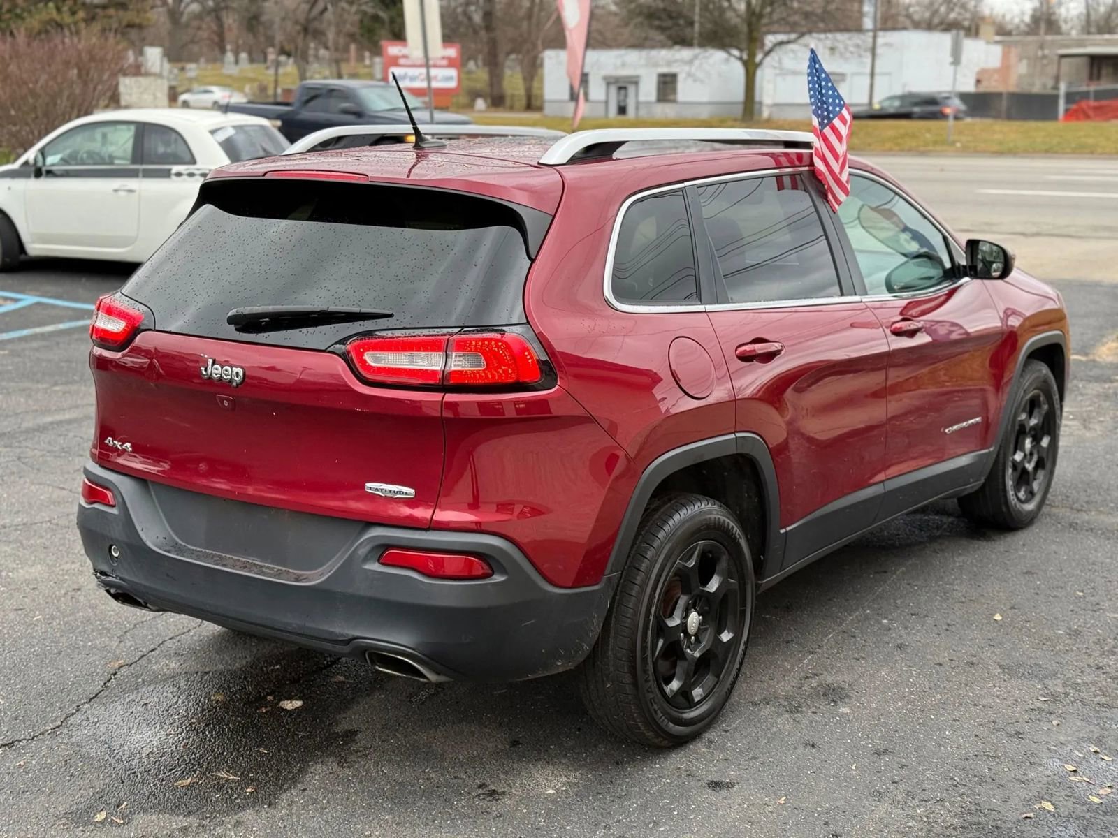 Used 2015 Jeep Cherokee Latitude w/ Comfort/Convenience Group image 4