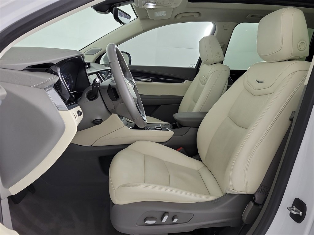Certified 2023 Cadillac XT6 Premium Luxury w/ Technology Package image 17