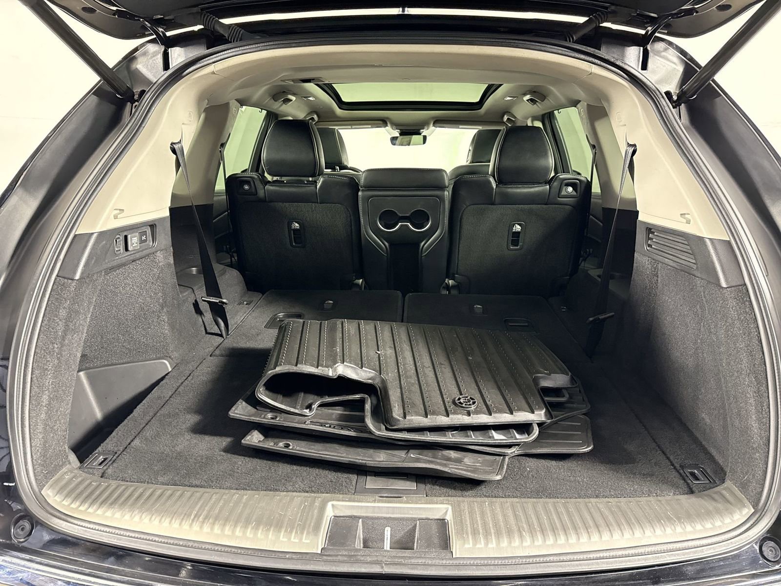 Certified 2023 Acura MDX SH-AWD w/ Advance Package image 35