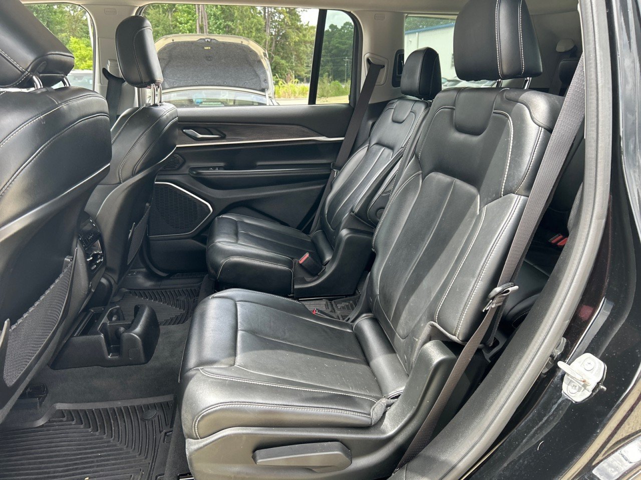 Used 2021 Jeep Grand Cherokee L Limited AWD/4WD image 17