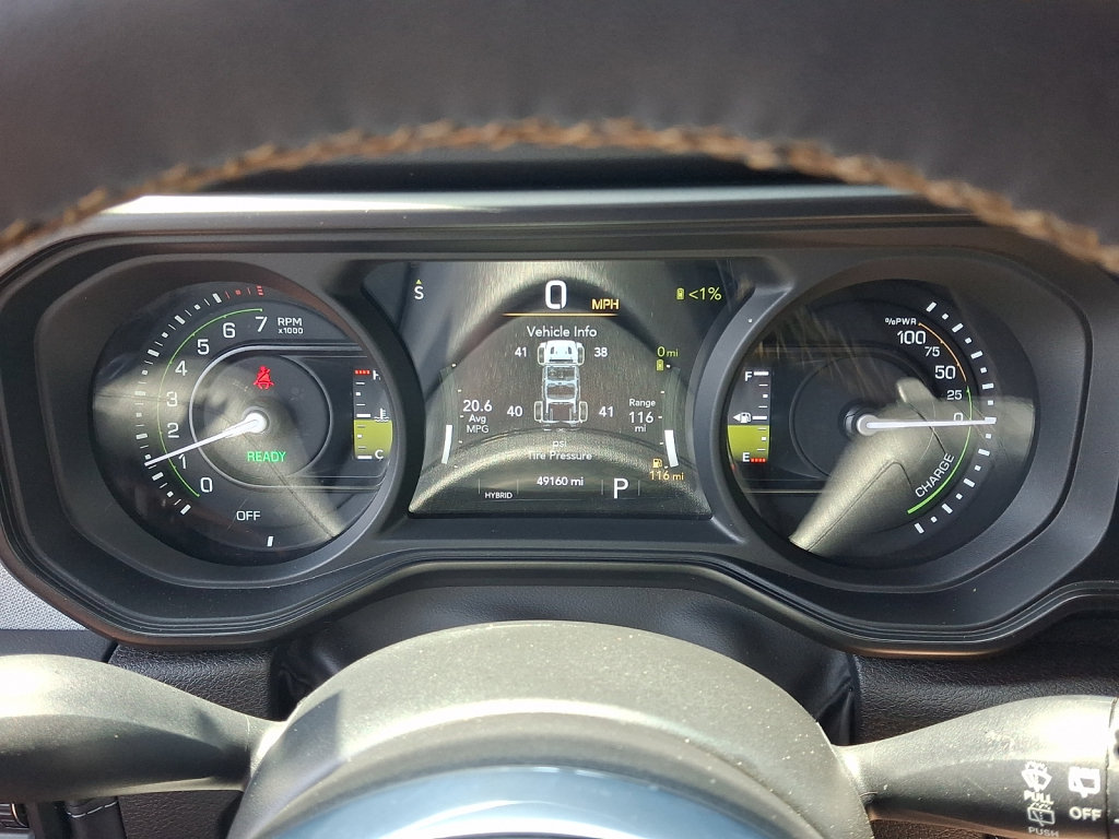 Used 2024 Jeep Wrangler Unlimited Sahara AWD/4WD image 25