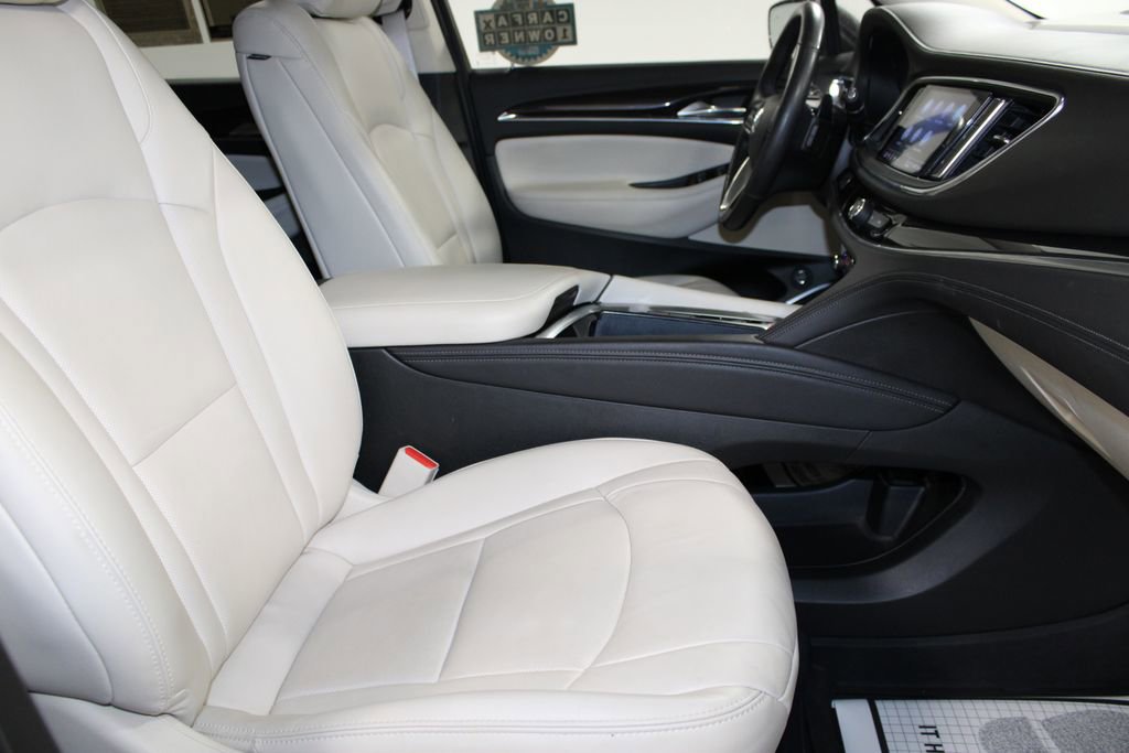 Used 2024 Buick Enclave Essence w/ Sport Touring Edition image 28