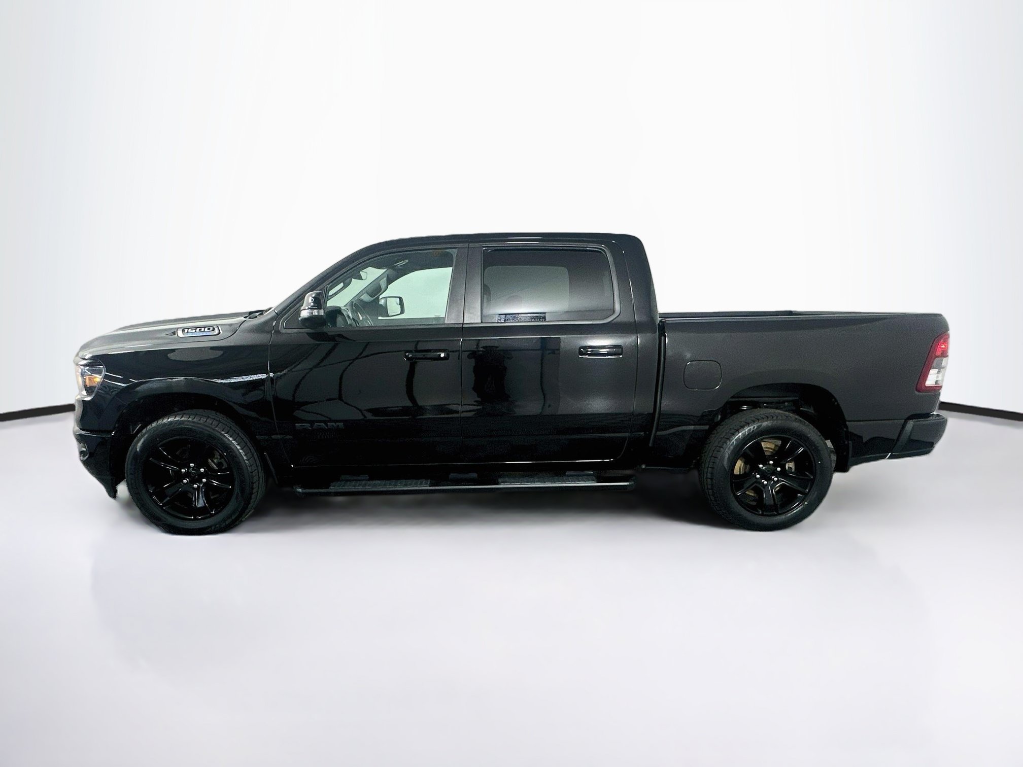 Used 2023 RAM 1500 Big Horn AWD/4WD image 4