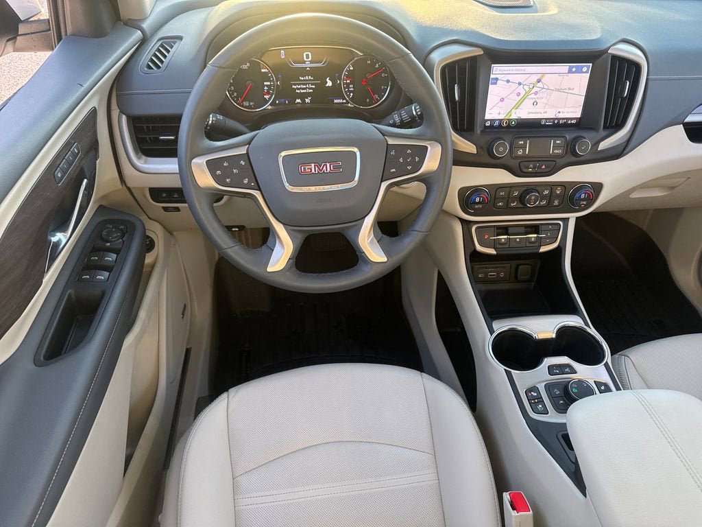Used 2024 GMC Terrain Denali w/ Denali Premium Package AWD/4WD image 15