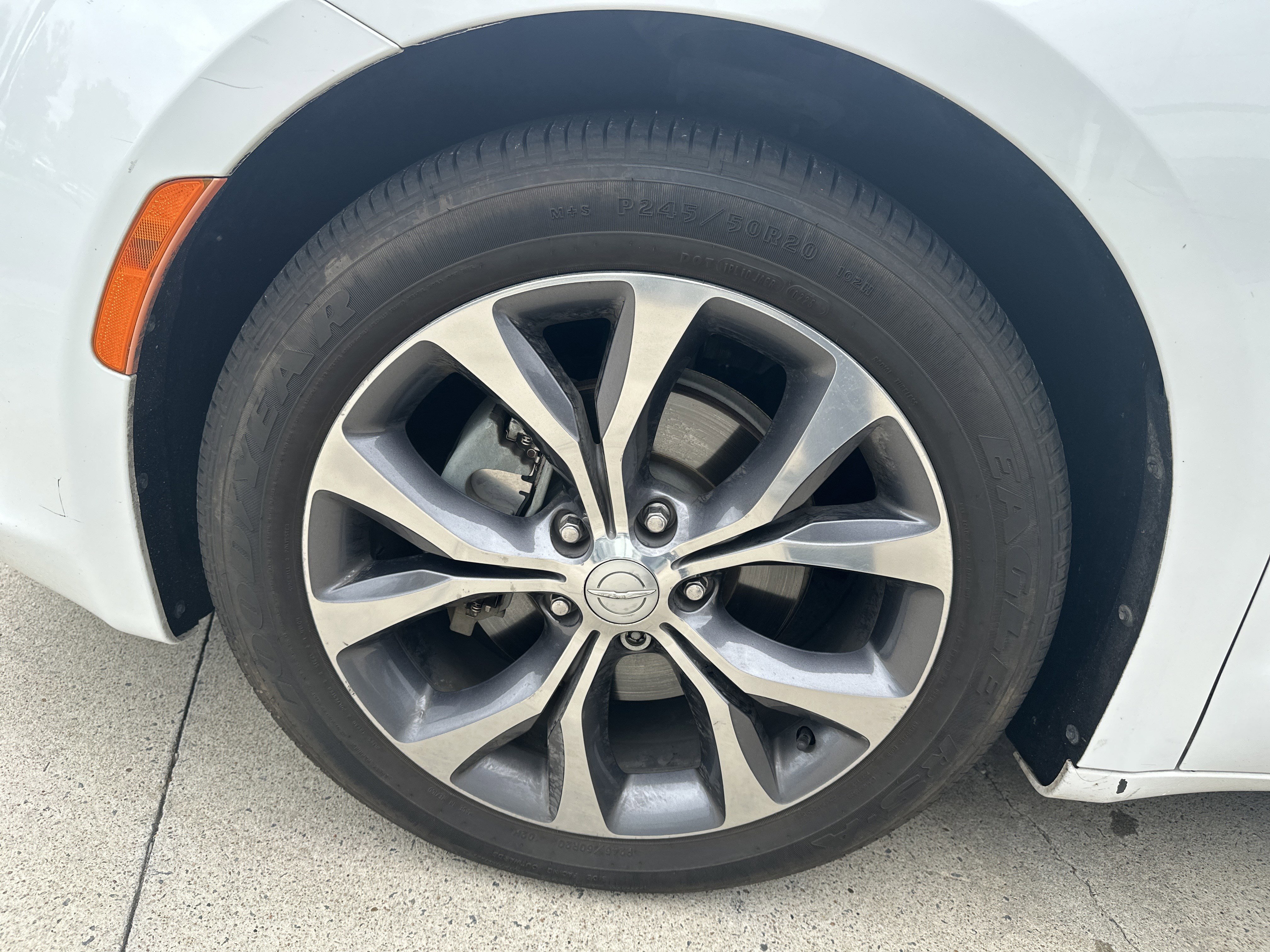 Used 2017 Chrysler Pacifica Limited FWD image 14