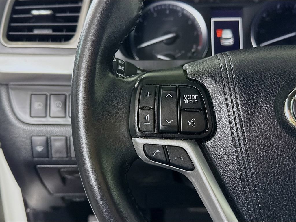Certified 2019 Toyota Highlander XLE image 21