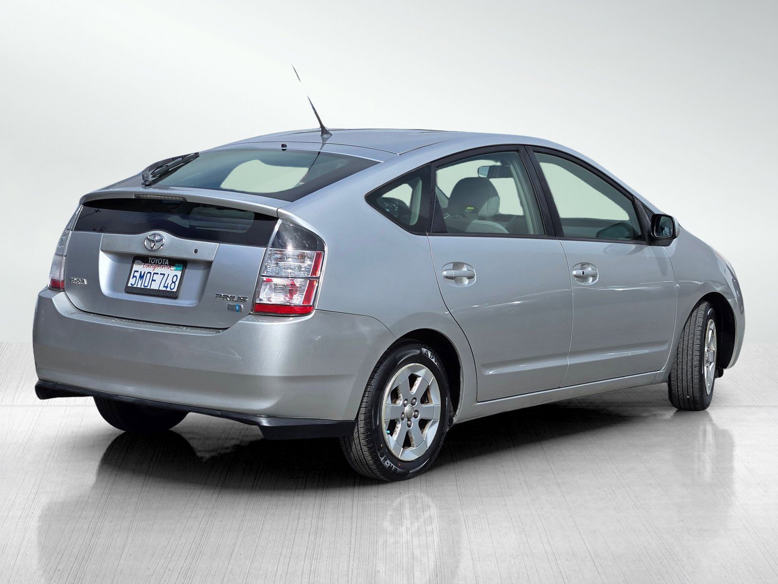 Used 2005 Toyota Prius FWD image 4
