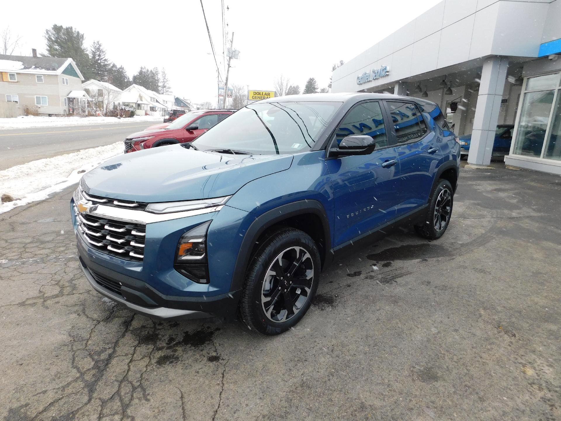 New 2026 Chevrolet Equinox LT w/ Convenience Package II image 2