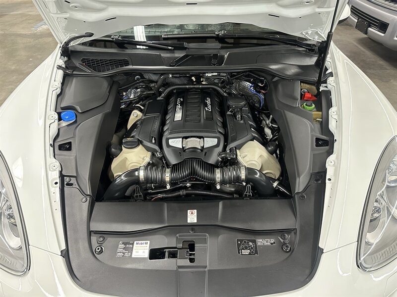 Used 2014 Porsche Cayenne Turbo AWD/4WD image 8