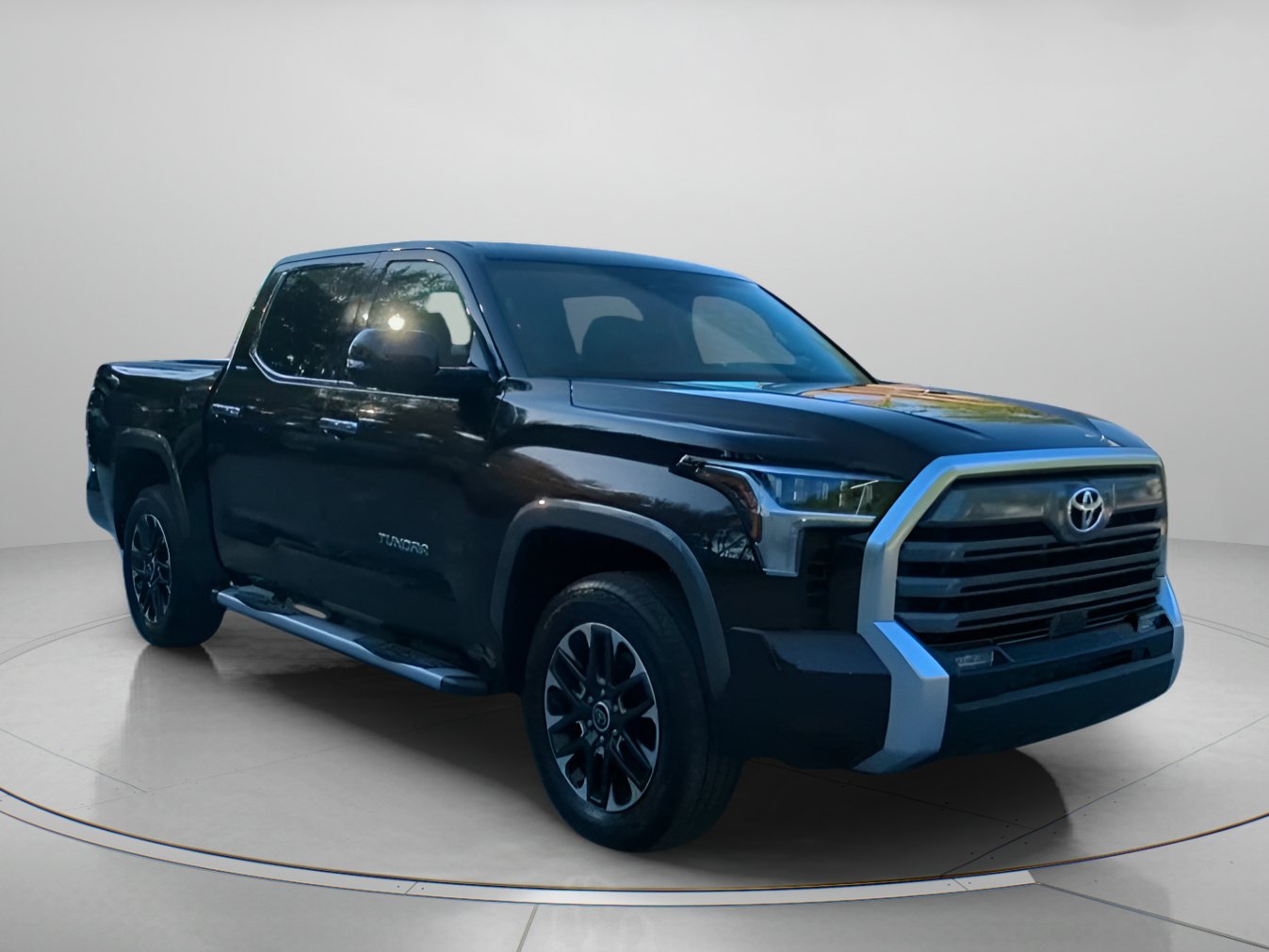 Used 2023 Toyota Tundra Limited AWD/4WD image 2