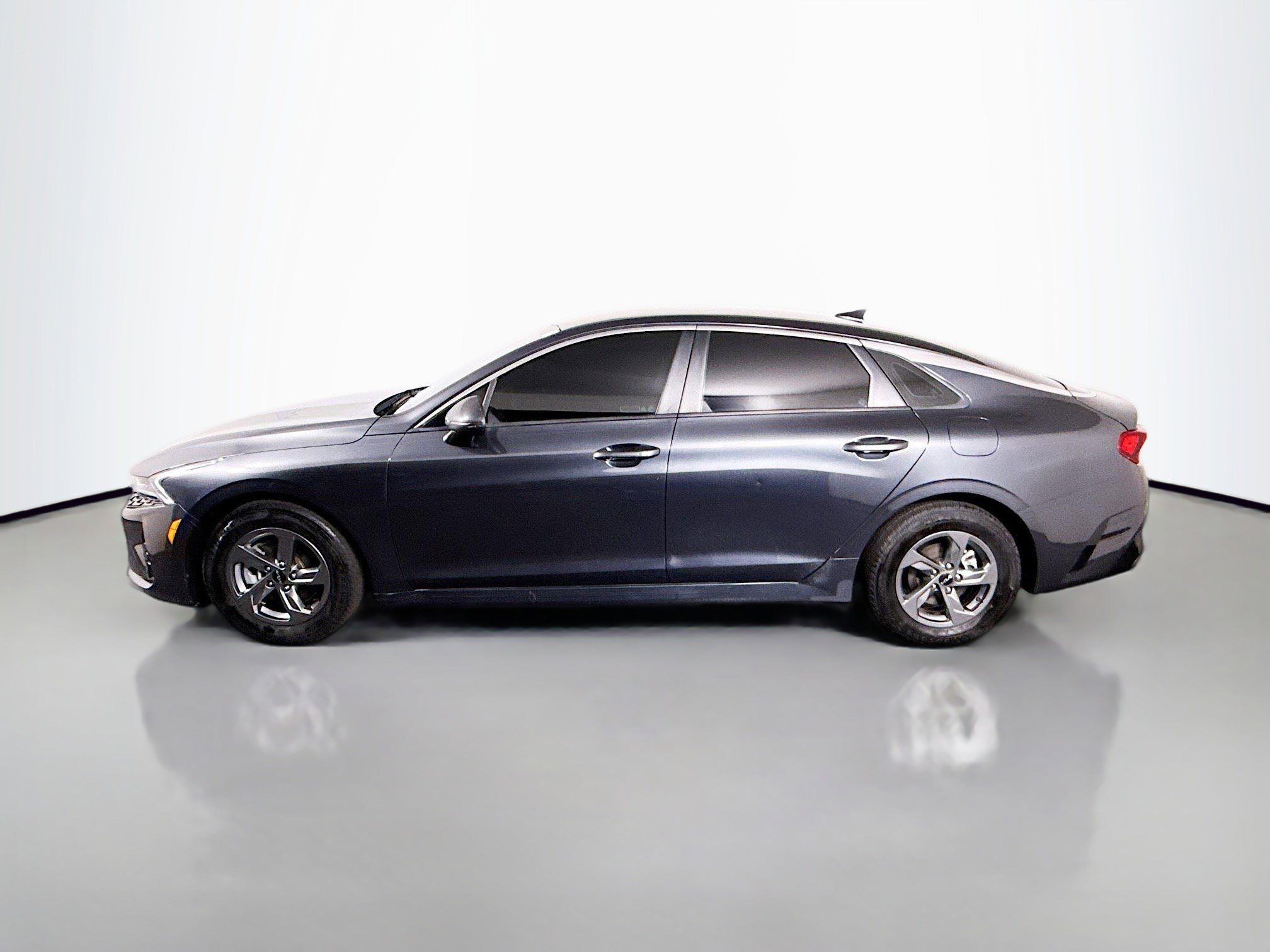 Used 2022 Kia K5 LXS image 6