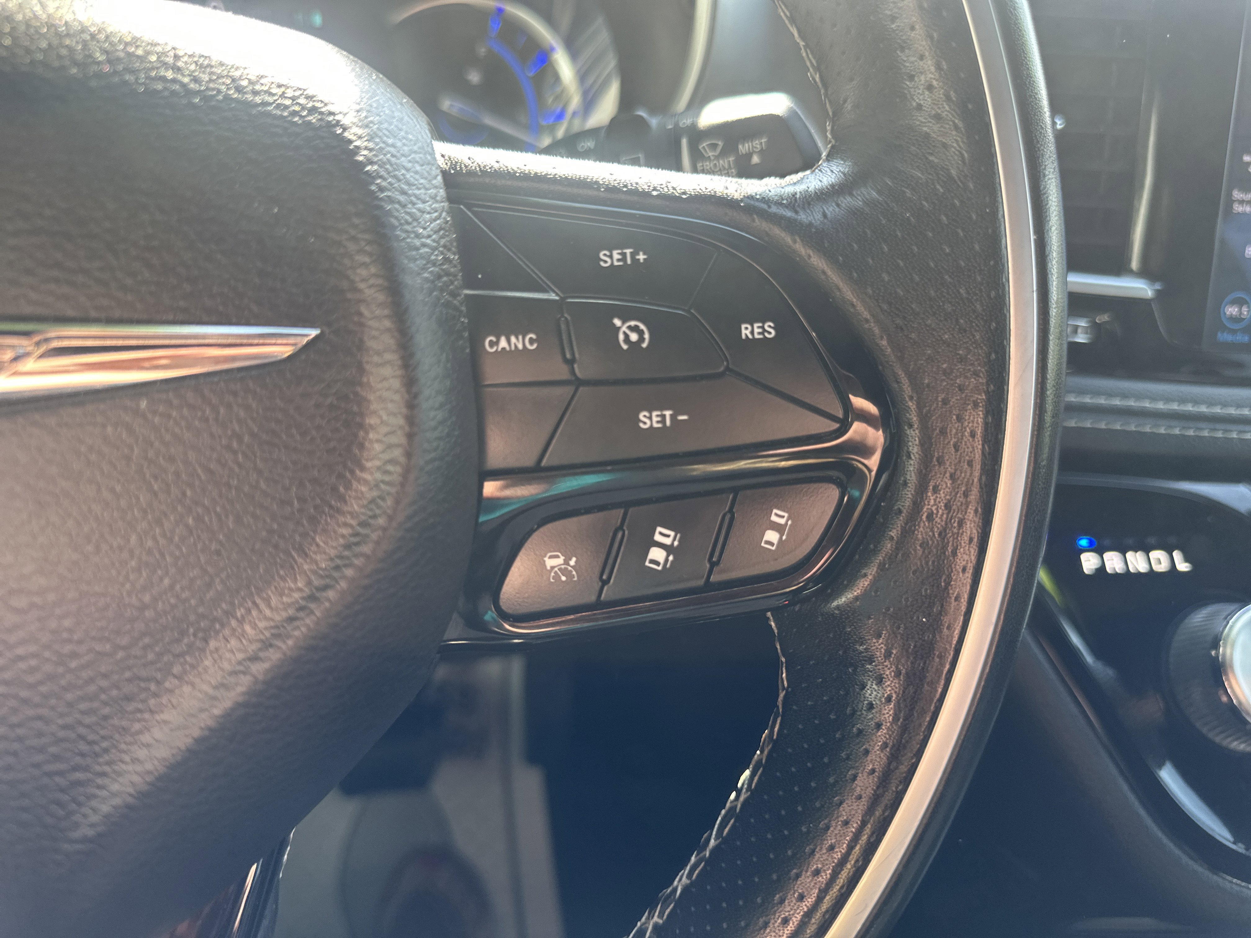 Used 2020 Chrysler Pacifica Limited w/ Advanced Safetytec Group image 20