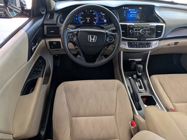 Used 2015 Honda Accord Hybrid Sedan image 9