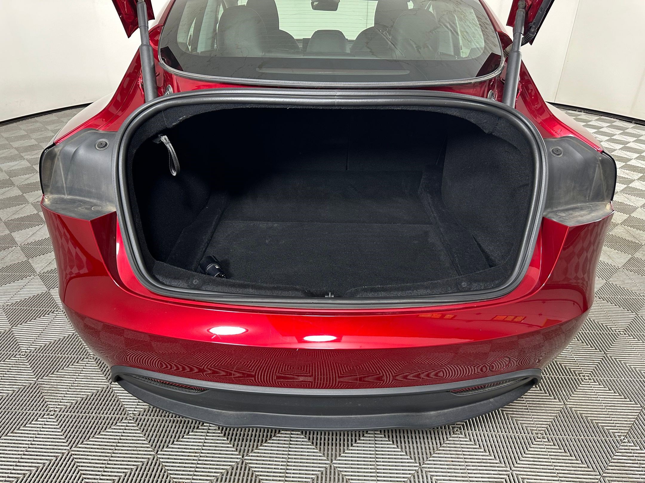 Used 2024 Tesla Model 3 Standard Range image 26