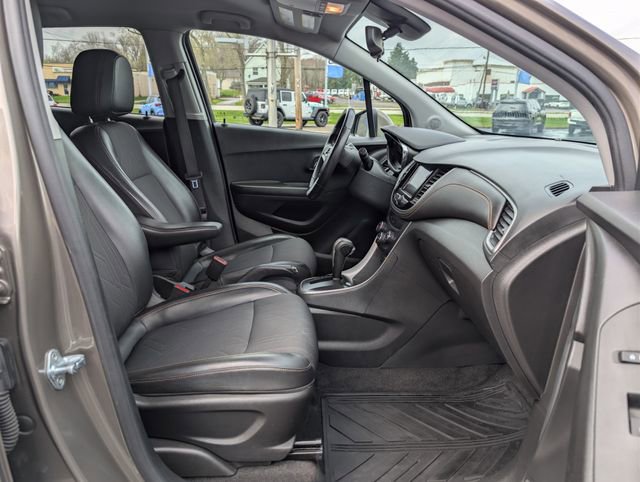 Used 2021 Chevrolet Trax LT w/ Driver Confidence Package image 12