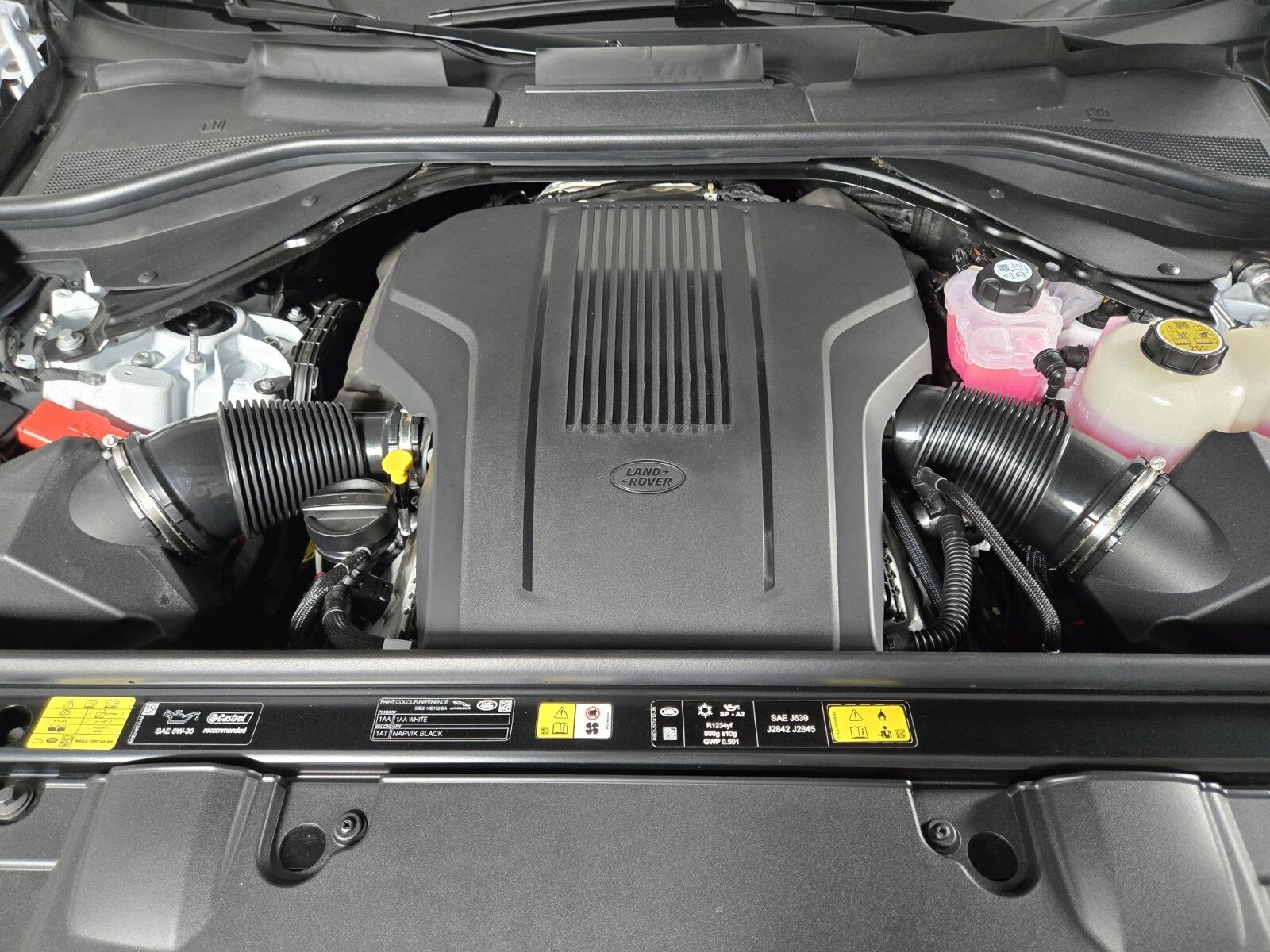 New 2025 Land Rover Range Rover SE image 23