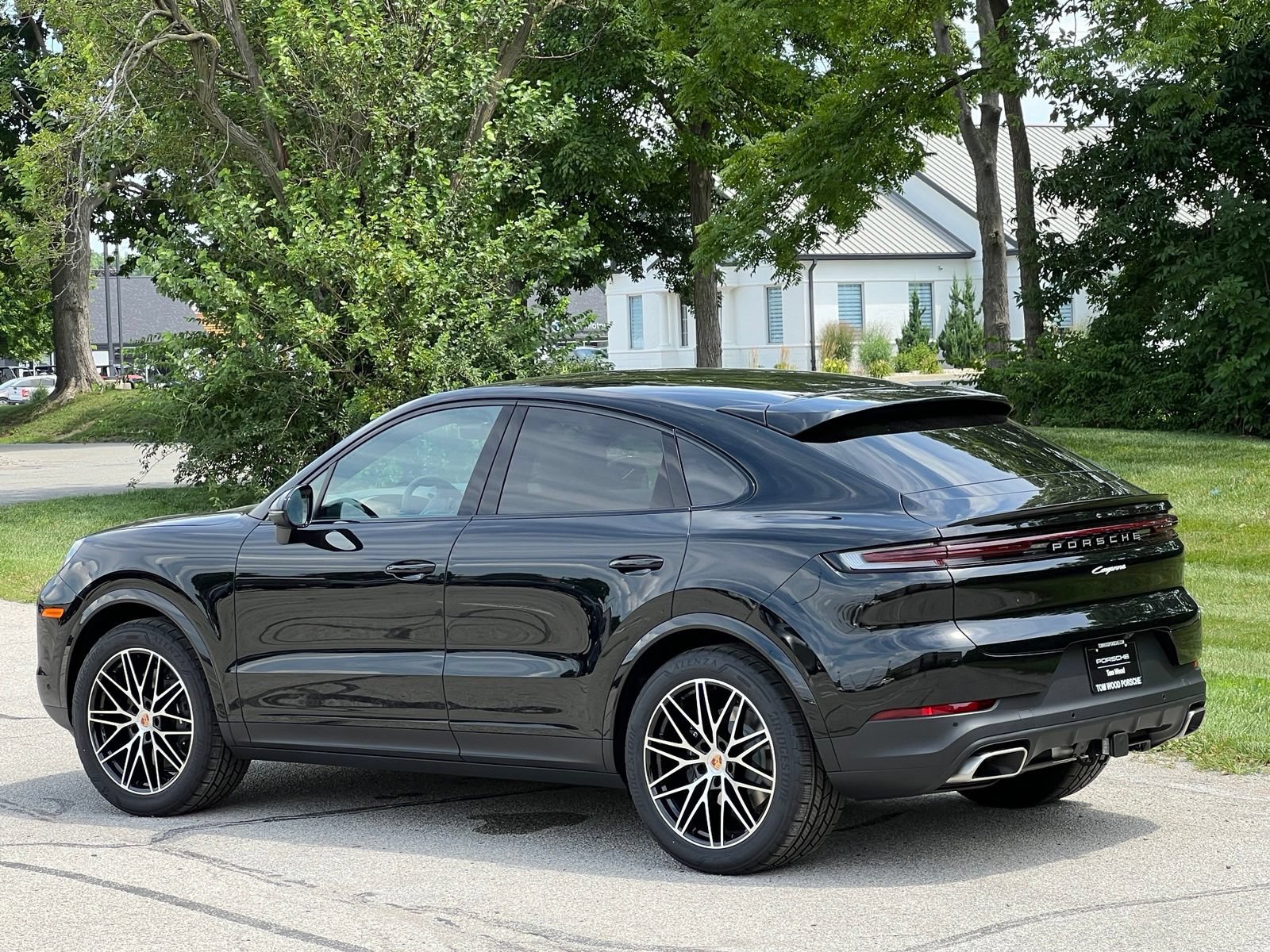 New 2026 Porsche Cayenne Coupe AWD/4WD image 3