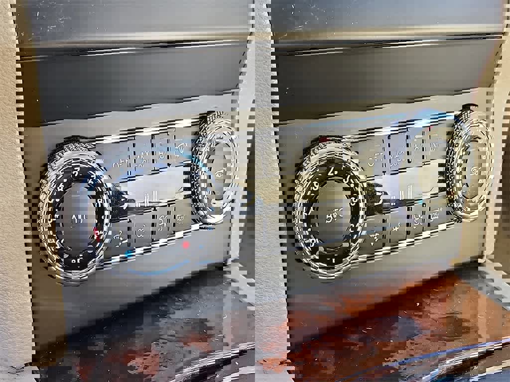 Used 2011 Mercedes-Benz GLK 350 2WD image 14